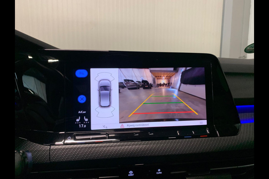 Volkswagen Golf 1.5 eTSI R-Line | NAP | 3x R-LINE | PANO | IQ LIGHTS