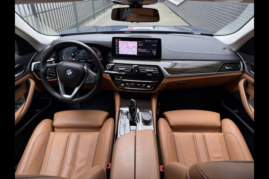 BMW 5 Serie Touring 520i High Executive Luxury Line | Leder| Memory stoelen | 360 Camera |