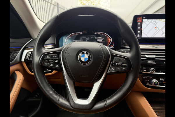 BMW 5 Serie Touring 520i High Executive Luxury Line | Leder| Memory stoelen | 360 Camera |