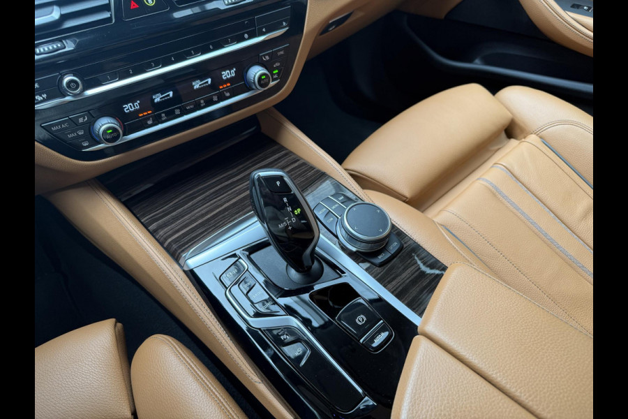 BMW 5 Serie Touring 520i High Executive Luxury Line | Leder| Memory stoelen | 360 Camera |