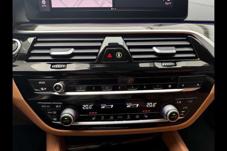 BMW 5 Serie Touring 520i High Executive Luxury Line | Leder| Memory stoelen | 360 Camera |