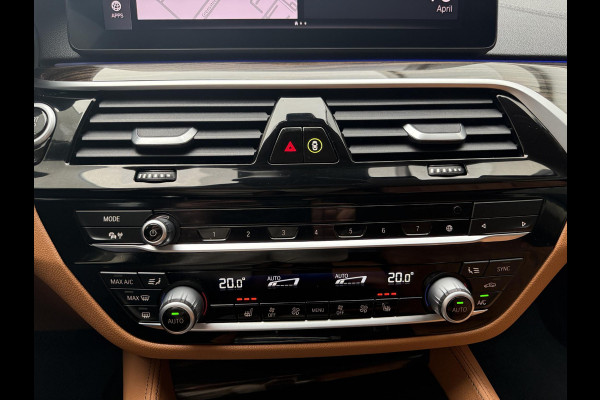 BMW 5 Serie Touring 520i High Executive Luxury Line | Leder| Memory stoelen | 360 Camera |