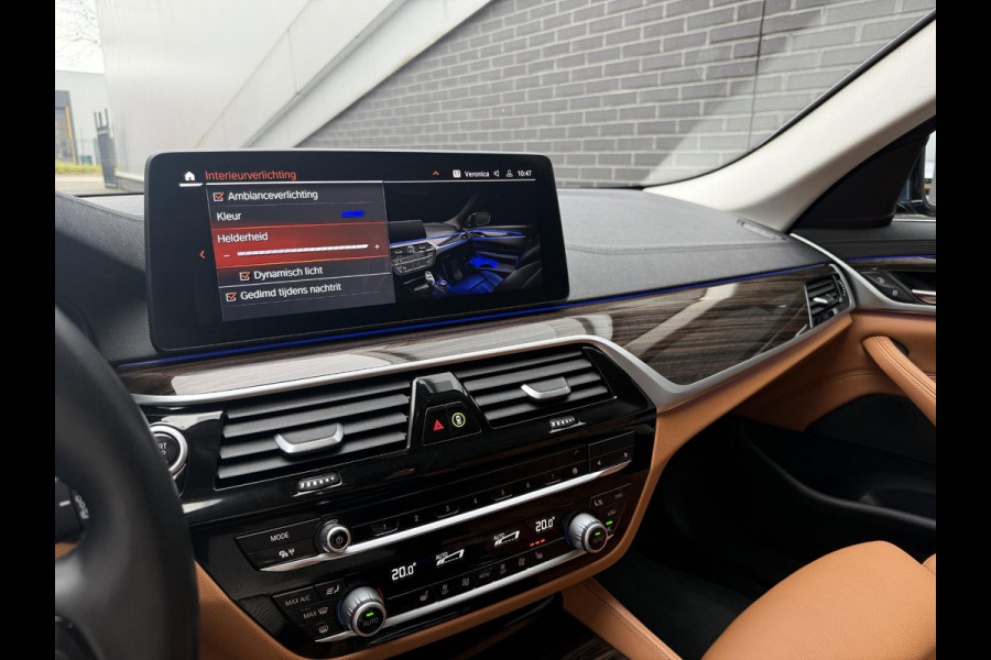 BMW 5 Serie Touring 520i High Executive Luxury Line | Leder| Memory stoelen | 360 Camera |