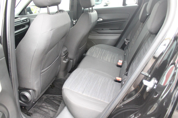 Jeep Avenger LONGTITUDE 156PK 54 kWh | NAVIGATIE | DRAADLOZE APPLE CARPLAY/ANDROID AUTO | KEYLESS ENTRY/START | CRUISE CONTROL | PARKEERSENSOREN ACHTER | DAB+ RADIO | CLIMATE CONTROL | DRAADLOZE TELEFOONLADER | LED KOPLAMPEN |