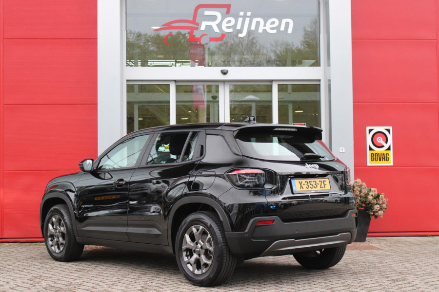 Jeep Avenger LONGTITUDE 156PK 54 kWh | NAVIGATIE | DRAADLOZE APPLE CARPLAY/ANDROID AUTO | KEYLESS ENTRY/START | CRUISE CONTROL | PARKEERSENSOREN ACHTER | DAB+ RADIO | CLIMATE CONTROL | DRAADLOZE TELEFOONLADER | LED KOPLAMPEN |