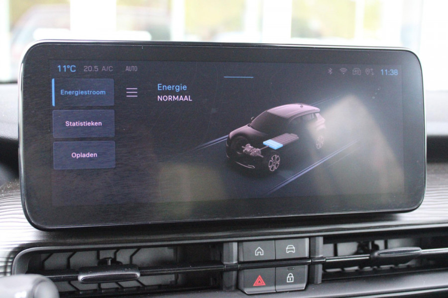 Jeep Avenger LONGTITUDE 156PK 54 kWh | NAVIGATIE | DRAADLOZE APPLE CARPLAY/ANDROID AUTO | KEYLESS ENTRY/START | CRUISE CONTROL | PARKEERSENSOREN ACHTER | DAB+ RADIO | CLIMATE CONTROL | DRAADLOZE TELEFOONLADER | LED KOPLAMPEN |