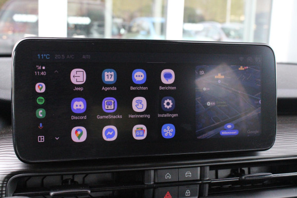Jeep Avenger LONGTITUDE 156PK 54 kWh | NAVIGATIE | DRAADLOZE APPLE CARPLAY/ANDROID AUTO | KEYLESS ENTRY/START | CRUISE CONTROL | PARKEERSENSOREN ACHTER | DAB+ RADIO | CLIMATE CONTROL | DRAADLOZE TELEFOONLADER | LED KOPLAMPEN |