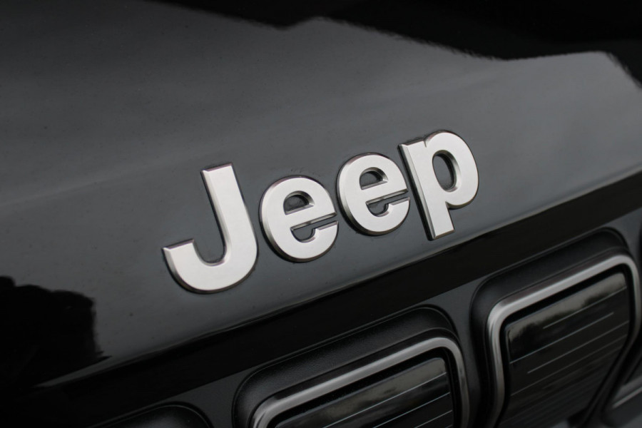 Jeep Avenger LONGTITUDE 156PK 54 kWh | NAVIGATIE | DRAADLOZE APPLE CARPLAY/ANDROID AUTO | KEYLESS ENTRY/START | CRUISE CONTROL | PARKEERSENSOREN ACHTER | DAB+ RADIO | CLIMATE CONTROL | DRAADLOZE TELEFOONLADER | LED KOPLAMPEN |