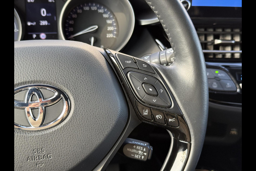 Toyota C-HR 1.8 Hybrid Bi-Tone | Dodehoekherkenning, Stoel + Stuurverwarming, Parkeersensoren, 18 inch, Keyless, Nieuwe multimedia