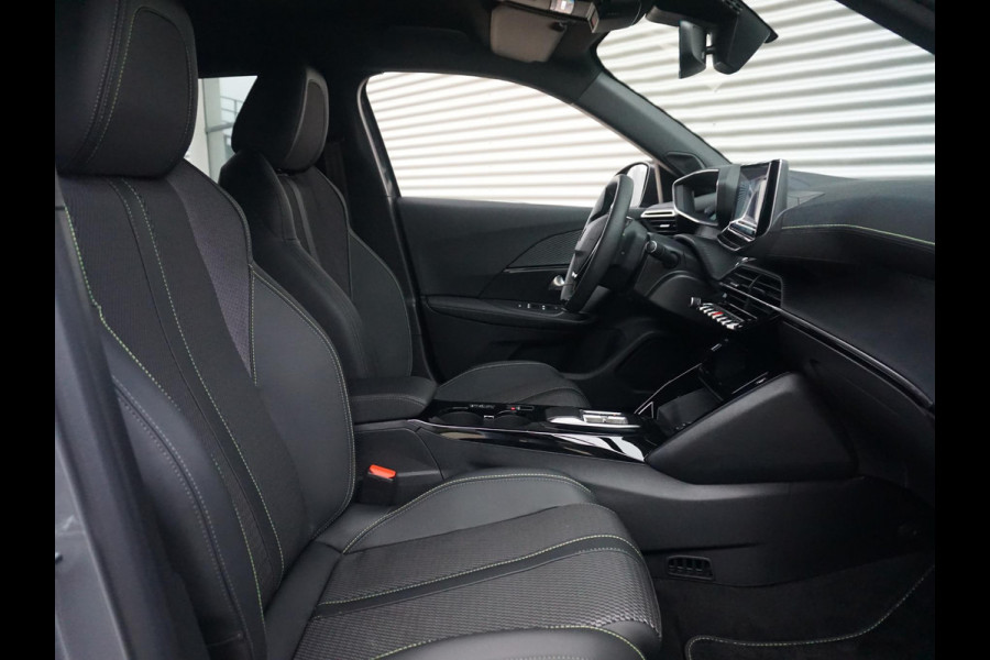 Peugeot e-2008 EV GT 54 kWh 360° Camera