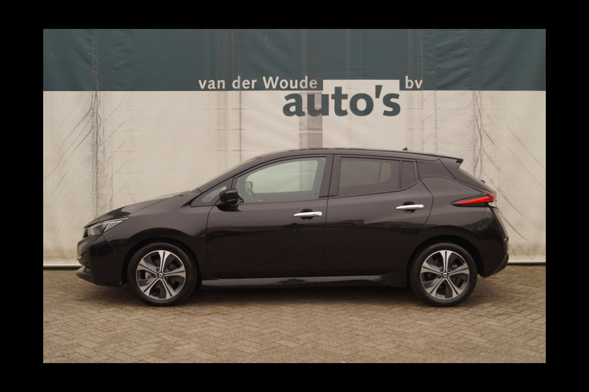 Nissan Leaf N-Connecta 40kWh -NAVI-ECC-PDC-CAM-
