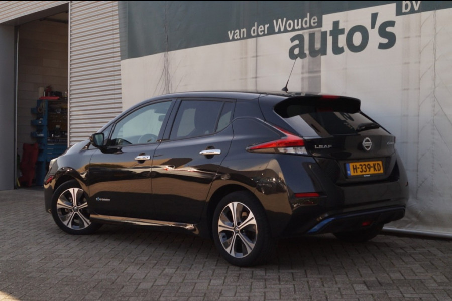 Nissan Leaf N-Connecta 40kWh -NAVI-ECC-PDC-CAM-
