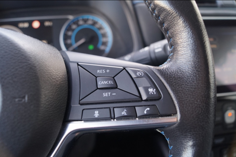 Nissan Leaf N-Connecta 40kWh -NAVI-ECC-PDC-CAM-