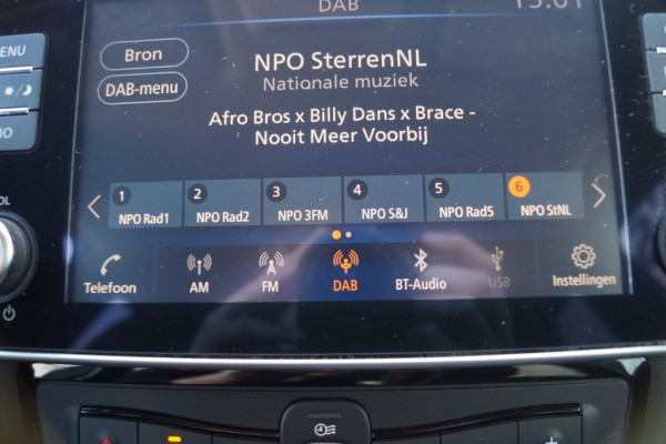 Nissan Leaf N-Connecta 40kWh -NAVI-ECC-PDC-CAM-