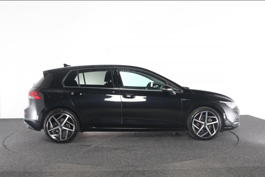Volkswagen Golf 1.5 eTSI Style