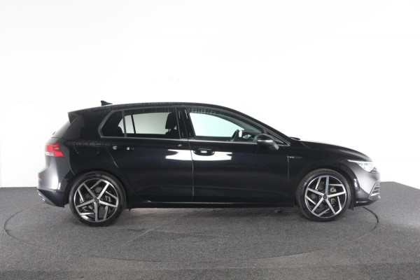 Volkswagen Golf 1.5 eTSI Style