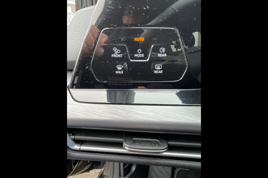 Volkswagen Golf 1.5 eTSI Style