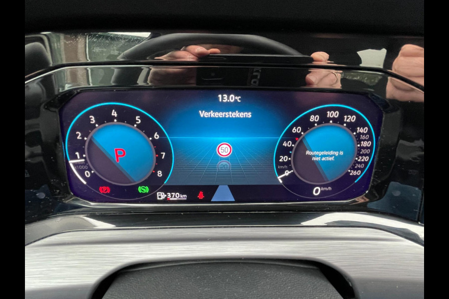 Volkswagen Golf 1.5 eTSI Style