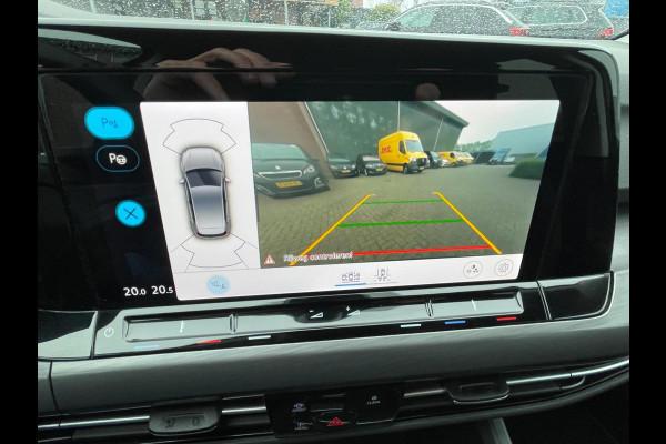 Volkswagen Golf 1.5 eTSI Style
