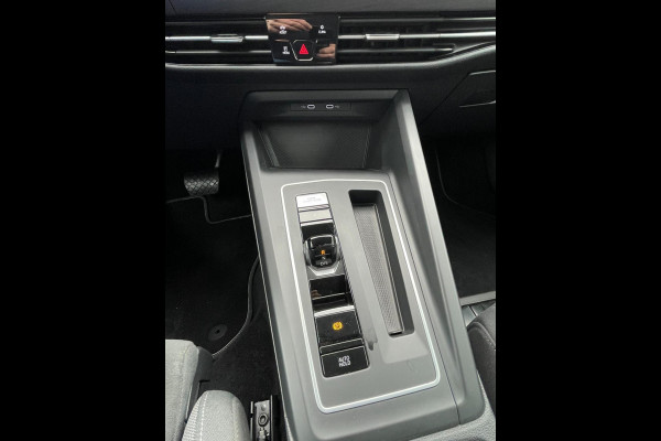 Volkswagen Golf 1.5 eTSI Style