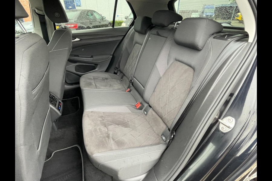 Volkswagen Golf 1.5 eTSI Style