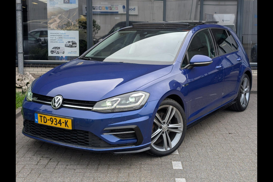 Volkswagen Golf 1.5 TSI Highline Business R / PANO / XENON