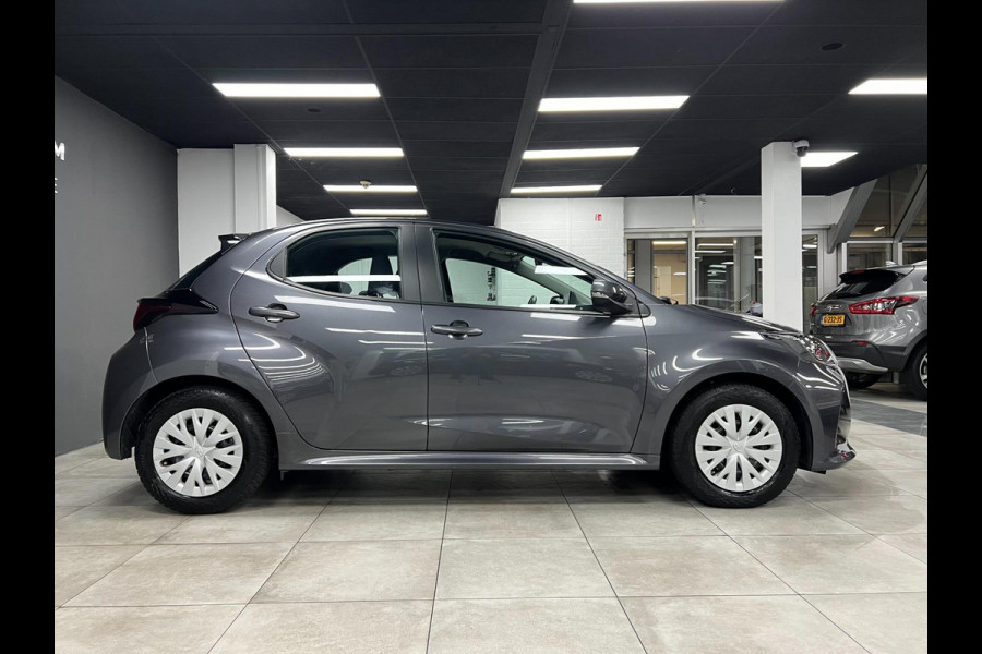 Toyota Yaris 1.5 Hybrid | Lane | Carplay | Cam | Cruise |PDC