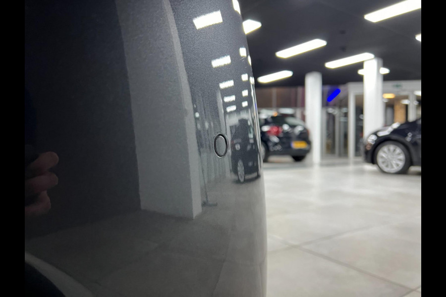 Toyota Yaris 1.5 Hybrid | Lane | Carplay | Cam | Cruise |PDC