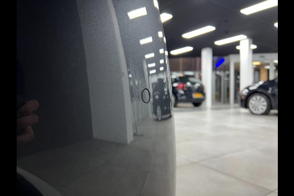 Toyota Yaris 1.5 Hybrid | Lane | Carplay | Cam | Cruise |PDC