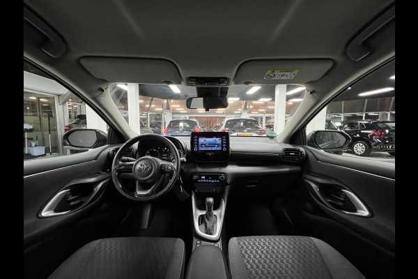 Toyota Yaris 1.5 Hybrid | Lane | Carplay | Cam | Cruise |PDC