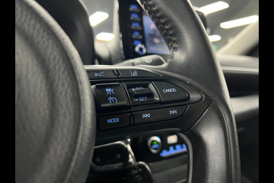 Toyota Yaris 1.5 Hybrid | Lane | Carplay | Cam | Cruise |PDC