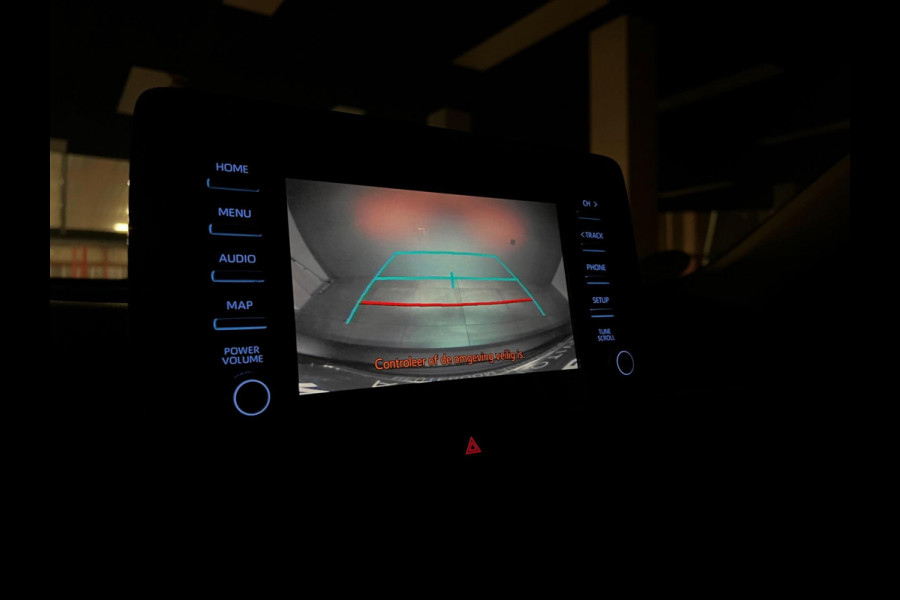 Toyota Yaris 1.5 Hybrid | Lane | Carplay | Cam | Cruise |PDC