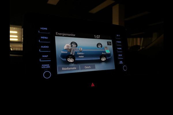 Toyota Yaris 1.5 Hybrid | Lane | Carplay | Cam | Cruise |PDC