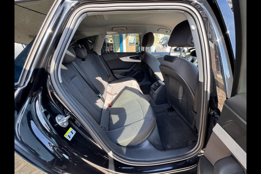 Audi A4 Avant 1.4 TFSI Sport S line black edition 2018 NAP!