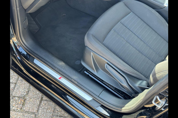 Audi A4 Avant 1.4 TFSI Sport S line black edition 2018 NAP!