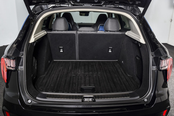 Lynk & Co 01 1.5 PHEV 261PK MY22 | 360 Camera | S/K-panodak | Adapt. Cruise | Memory | Elek. klep | LM 20" | 3846