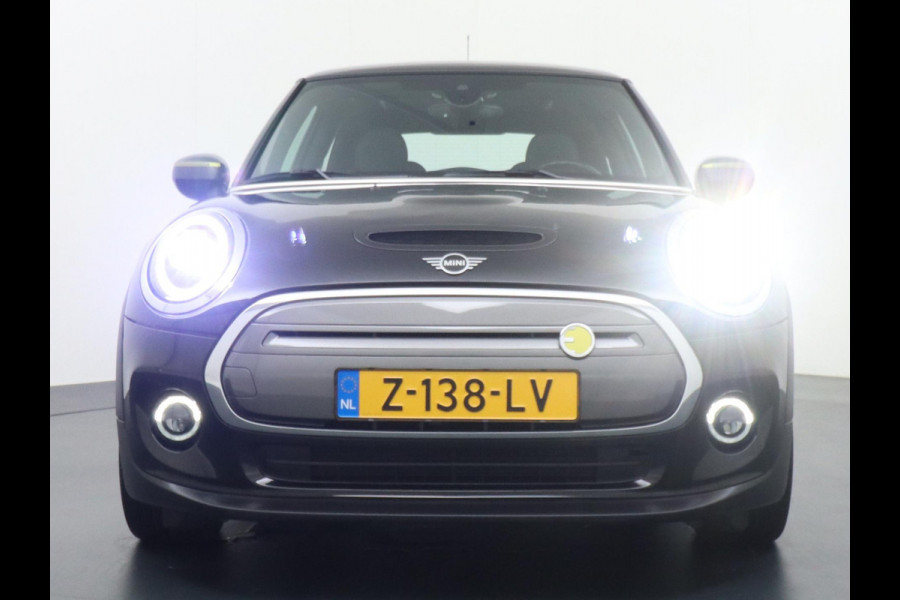MINI Mini Electric Yours 33 kWh 3 FASE OPLADEN SOH 97% | PANO DAK | STOELVERARMING | CAMERA | APPLE CARPLAY | NAVI | FULL LED | KEYLES | 12M MND BOVAG GARANTIE