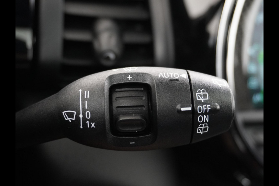 MINI Mini Electric Yours 33 kWh 3 FASE OPLADEN SOH 97% | PANO DAK | STOELVERARMING | CAMERA | APPLE CARPLAY | NAVI | FULL LED | KEYLES | 12M MND BOVAG GARANTIE