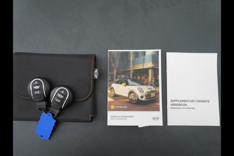 MINI Mini Electric Yours 33 kWh 3 FASE OPLADEN SOH 97% | PANO DAK | STOELVERARMING | CAMERA | APPLE CARPLAY | NAVI | FULL LED | KEYLES | 12M MND BOVAG GARANTIE