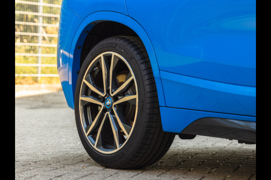 BMW X2 xDrive25e - M-Sport - Memoryzetel - Camera - Head-Up - Hifi