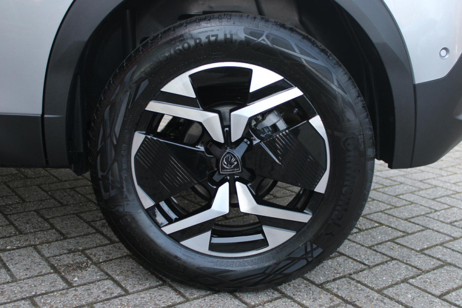 Peugeot 2008 1.2 Hybrid 136PK AUTOMAAT ALLURE | NIEUWE AUTO! | KEYLESS ENTRY/START | PARKEERSENSOREN VOOR + ACHTER  | 17" LICHTMETALEN VELGEN | ADAPTIVE CRUISE CONTROL | CLIMATE CONTROL | STOEL VERWARMING | DRAADLOZE APPLE CARPLAY/ANDROID AUTO |