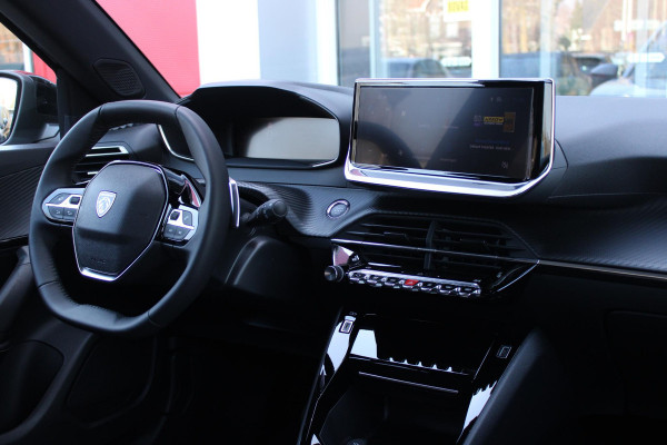 Peugeot 2008 1.2 Hybrid 136PK AUTOMAAT ALLURE | NIEUWE AUTO! | KEYLESS ENTRY/START | PARKEERSENSOREN VOOR + ACHTER  | 17" LICHTMETALEN VELGEN | ADAPTIVE CRUISE CONTROL | CLIMATE CONTROL | STOEL VERWARMING | DRAADLOZE APPLE CARPLAY/ANDROID AUTO |