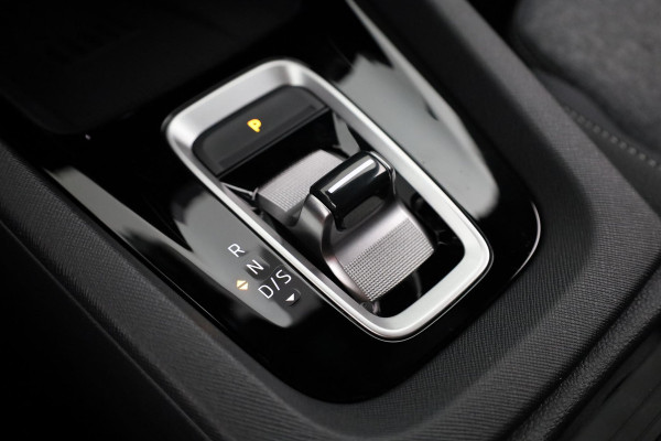 Škoda Octavia Combi Sportline Business m-HEV 1.5 TSI 150 pk 7 versn. DSG | Navigatie pakket | Light & view | Travel assist pakket | Side assist | Winter pakket | 19 inch lichtmetalen velgen