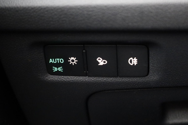 Škoda Octavia Combi Sportline Business m-HEV 1.5 TSI 150 pk 7 versn. DSG | Navigatie pakket | Light & view | Travel assist pakket | Side assist | Winter pakket | 19 inch lichtmetalen velgen