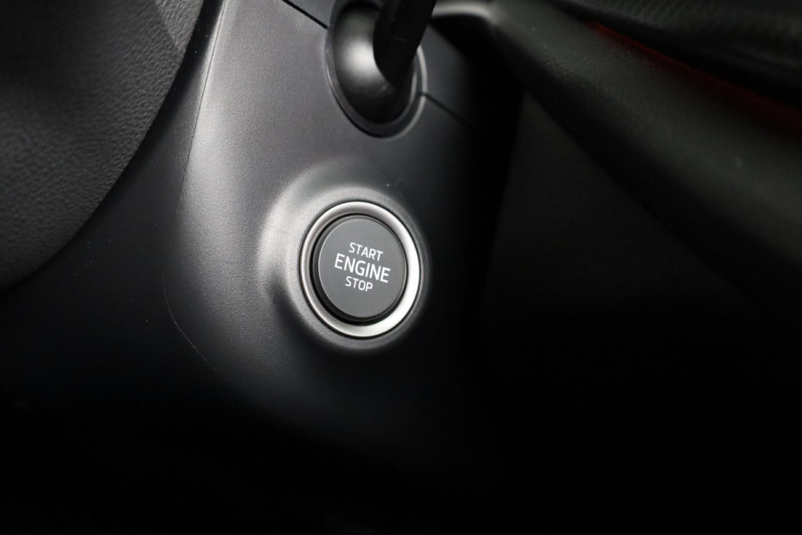 Škoda Octavia Combi Sportline Business m-HEV 1.5 TSI 150 pk 7 versn. DSG | Navigatie pakket | Light & view | Travel assist pakket | Side assist | Winter pakket | 19 inch lichtmetalen velgen