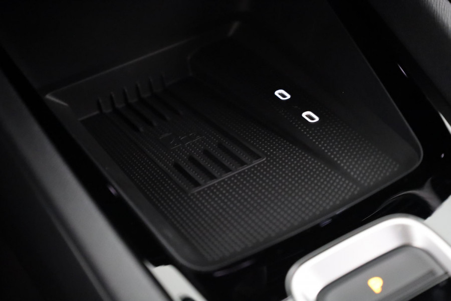 Škoda Octavia Combi Sportline Business m-HEV 1.5 TSI 150 pk 7 versn. DSG | Navigatie pakket | Light & view | Travel assist pakket | Side assist | Winter pakket | 19 inch lichtmetalen velgen
