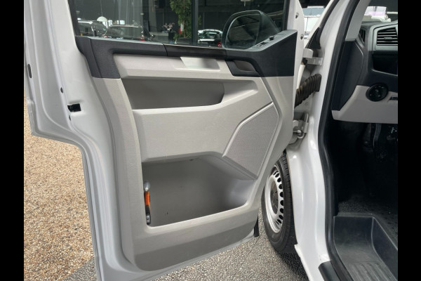 Volkswagen Transporter T6 150pk L2H1 Deurtjes comfort pakket trekhaak bpm vrij