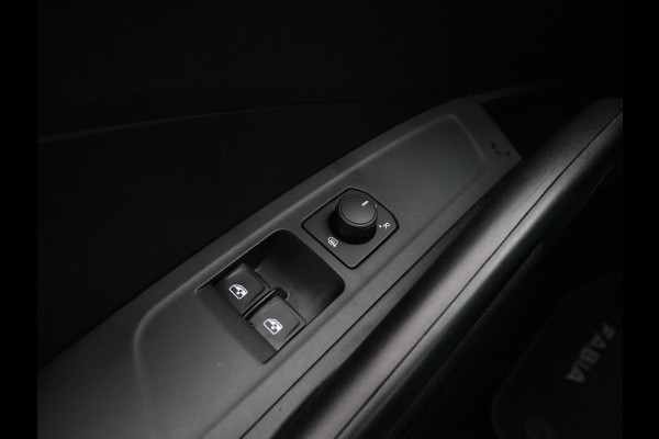 Škoda Fabia 1.0 TSI 95pk Ambition Navi via App Cruise Pdc Led 162
