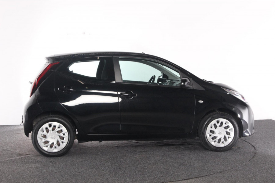 Toyota Aygo 1.0 VVT-i x-play limited | navigatie |