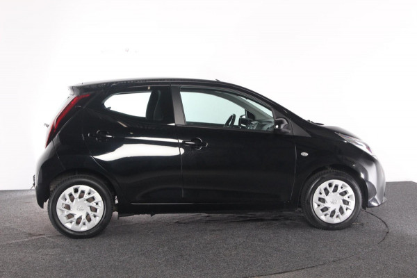Toyota Aygo 1.0 VVT-i x-play limited | navigatie |